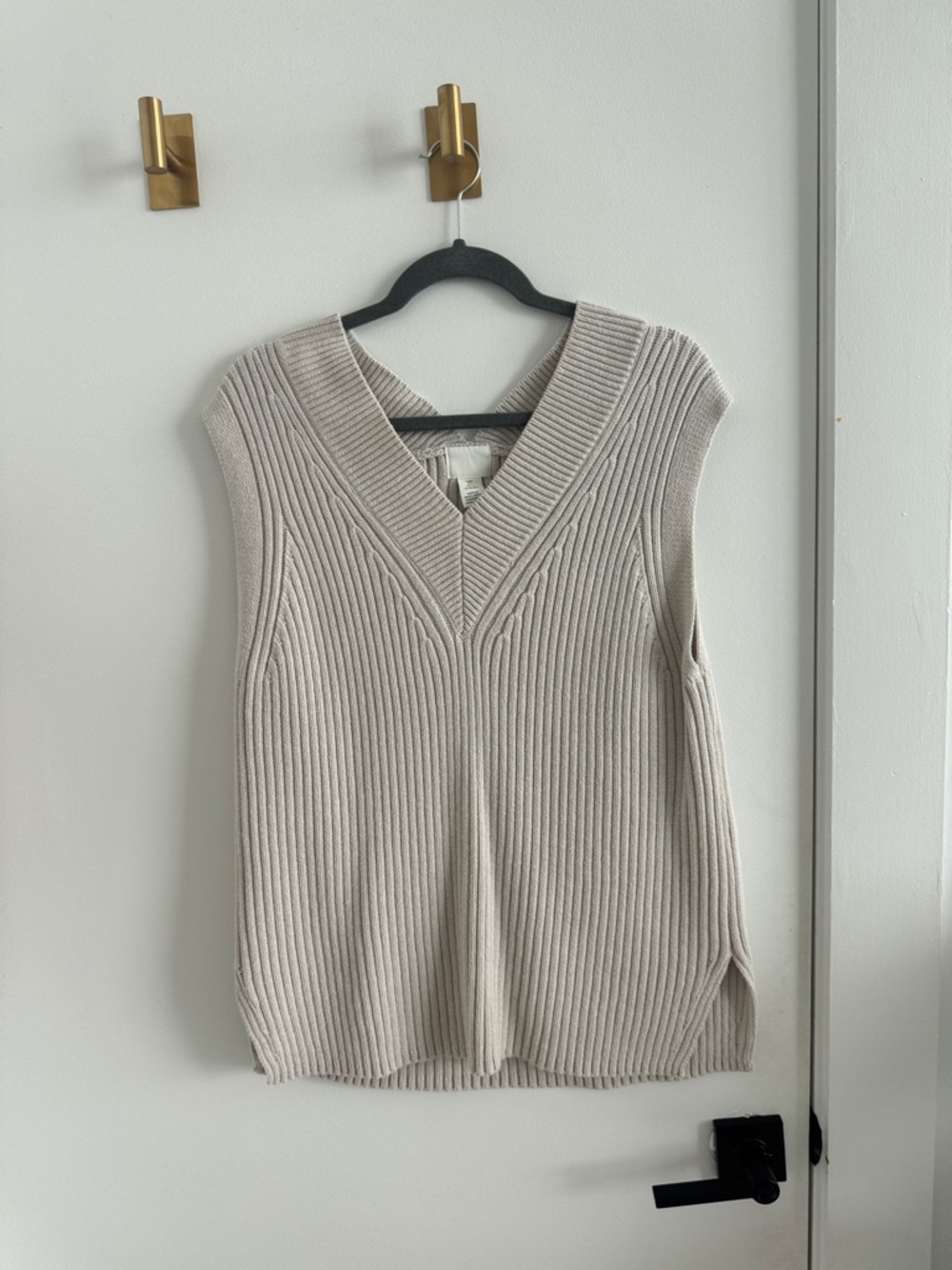 H&M Ribbed V-Neck Knit Vest in Light Beige